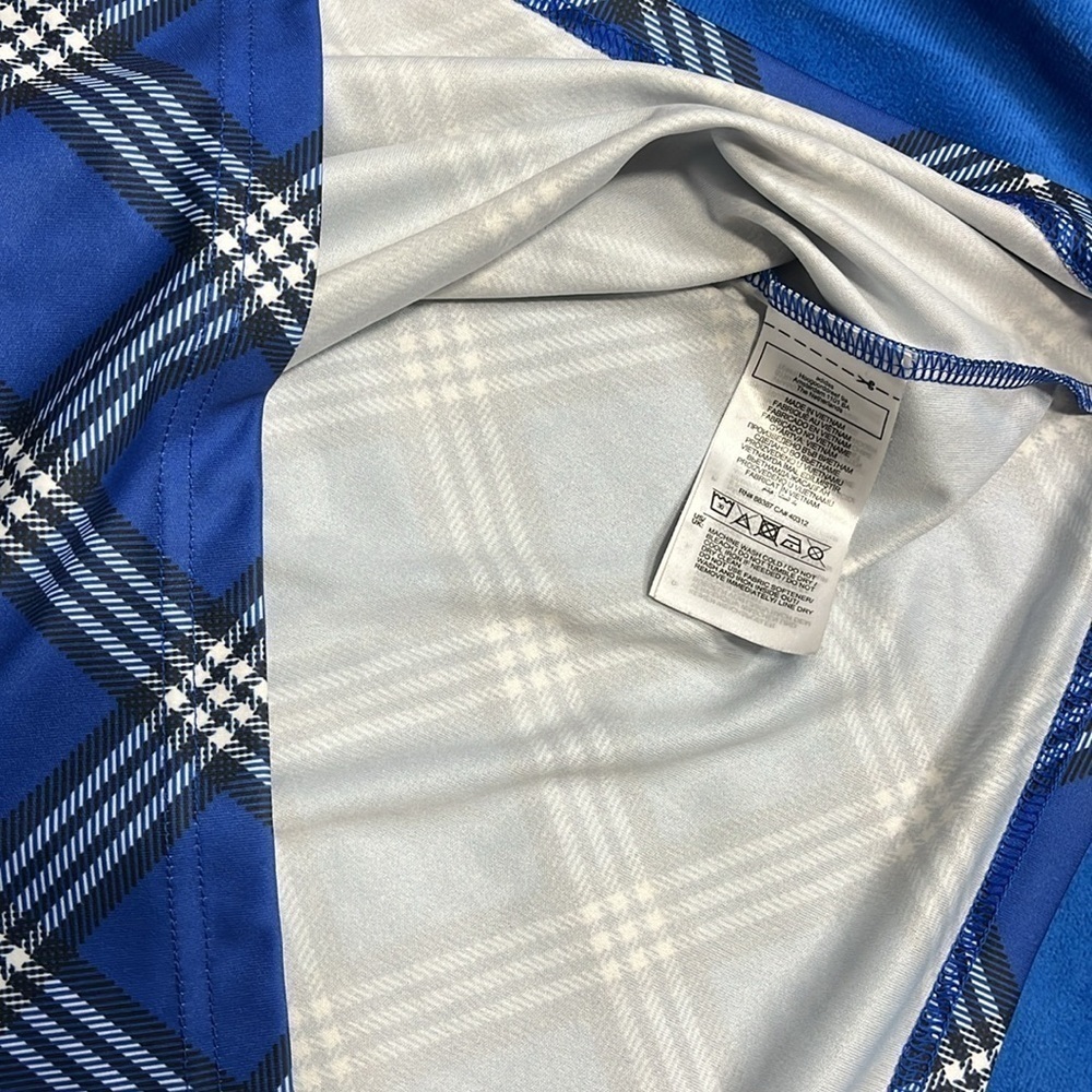 ⭐️ Adidas blue and black patterned t-shirt- size XL - Picture 6 of 9